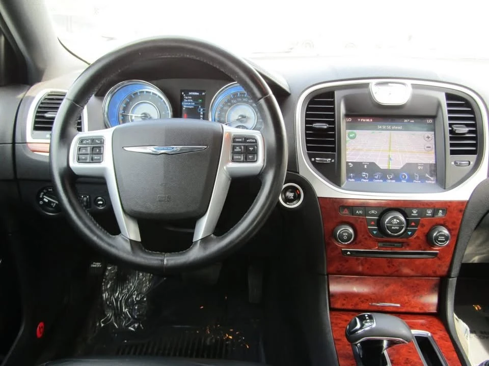 2014 Chrysler 300 (2005-2023) - Image 15 of 20