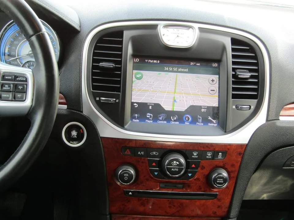 2014 Chrysler 300 (2005-2023) - Image 16 of 20