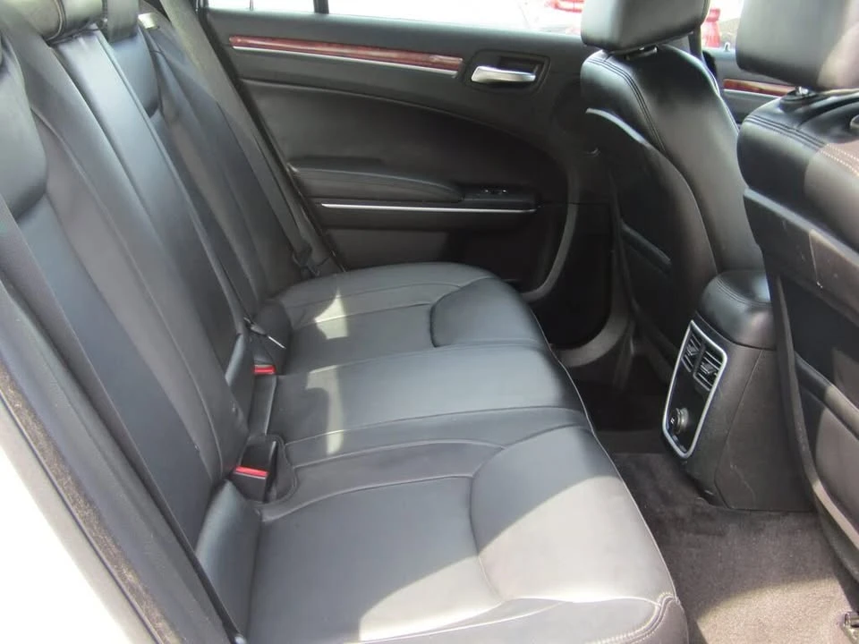 2014 Chrysler 300 (2005-2023) - Image 12 of 20