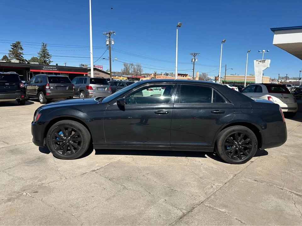 2014 Chrysler 300 (2005-2023) - Image 4 of 20