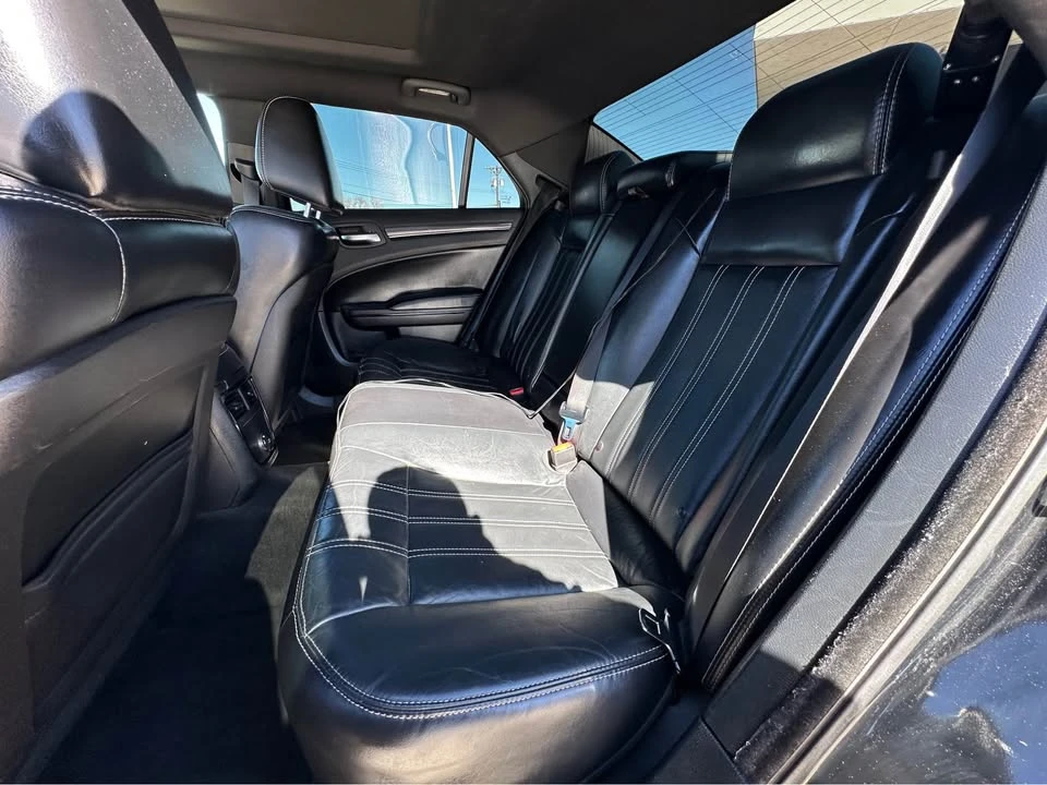 2014 Chrysler 300 (2005-2023) - Image 12 of 20