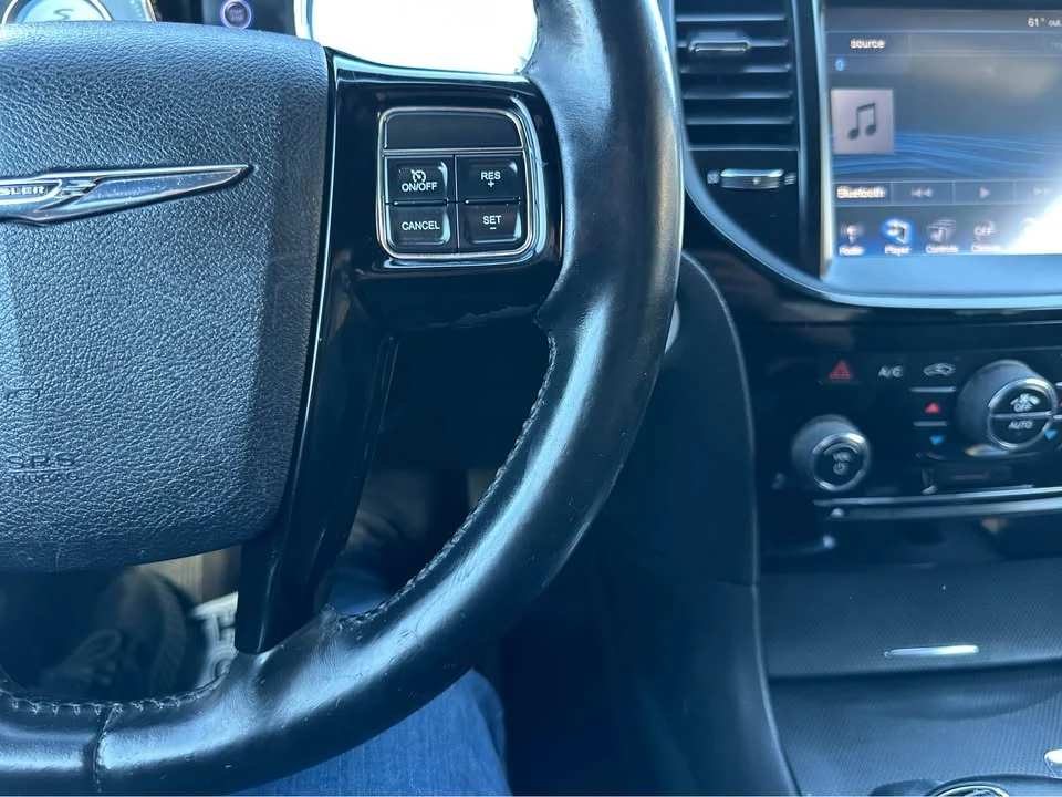 2014 Chrysler 300 (2005-2023) - Image 15 of 20