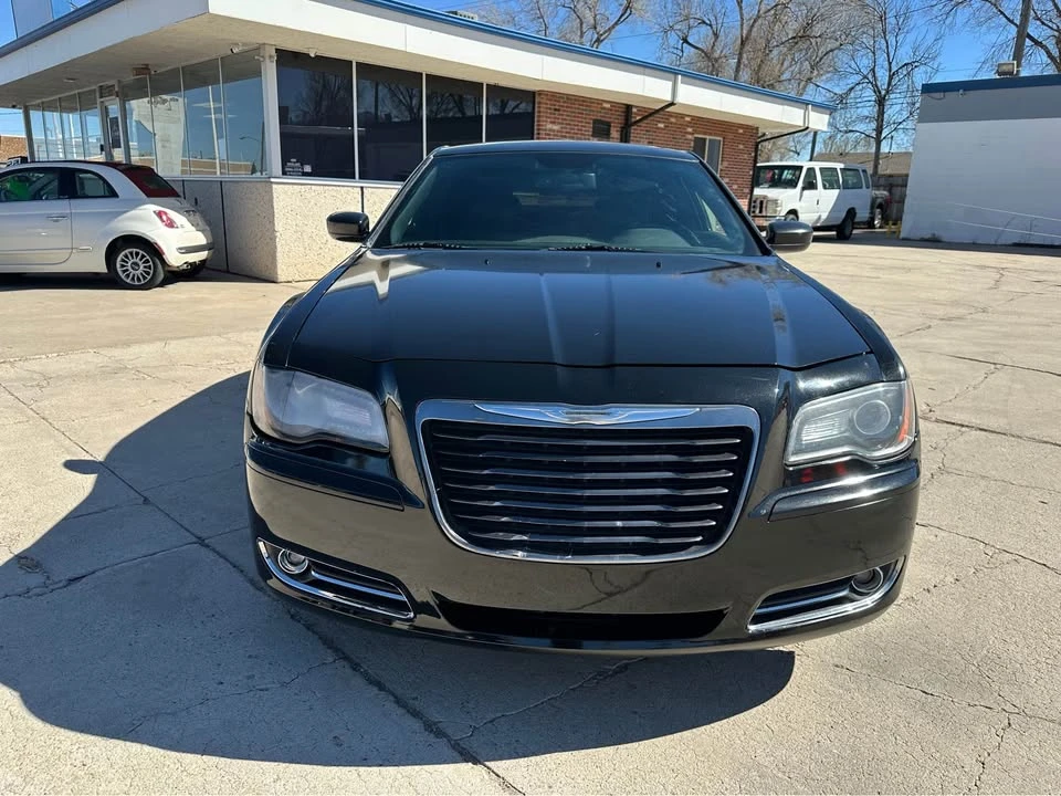 2014 Chrysler 300 (2005-2023) - Image 2 of 20