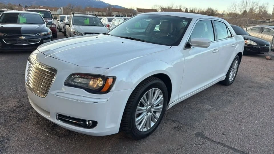 2014 Chrysler 300 (2005-2023) - Image 3 of 20