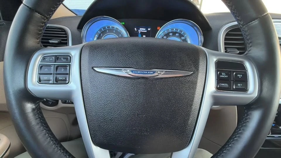 2014 Chrysler 300 (2005-2023) - Image 18 of 20