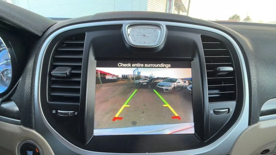2014 Chrysler 300 (2005-2023) - Image 16 of 20