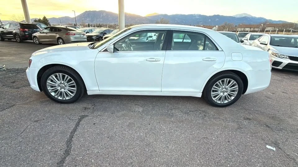 2014 Chrysler 300 (2005-2023) - Image 4 of 20