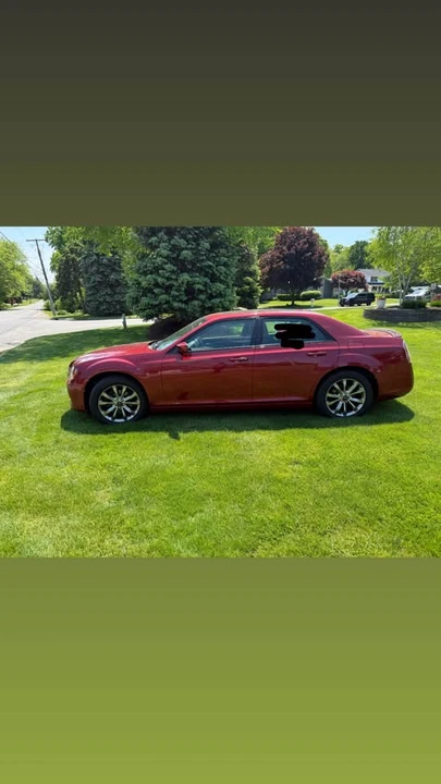 2014 Chrysler 300 (2005-2023) - Image 3 of 9