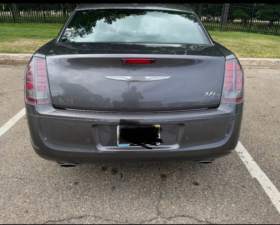 2014 Chrysler 300 (2005-2023) - Image 3 of 5