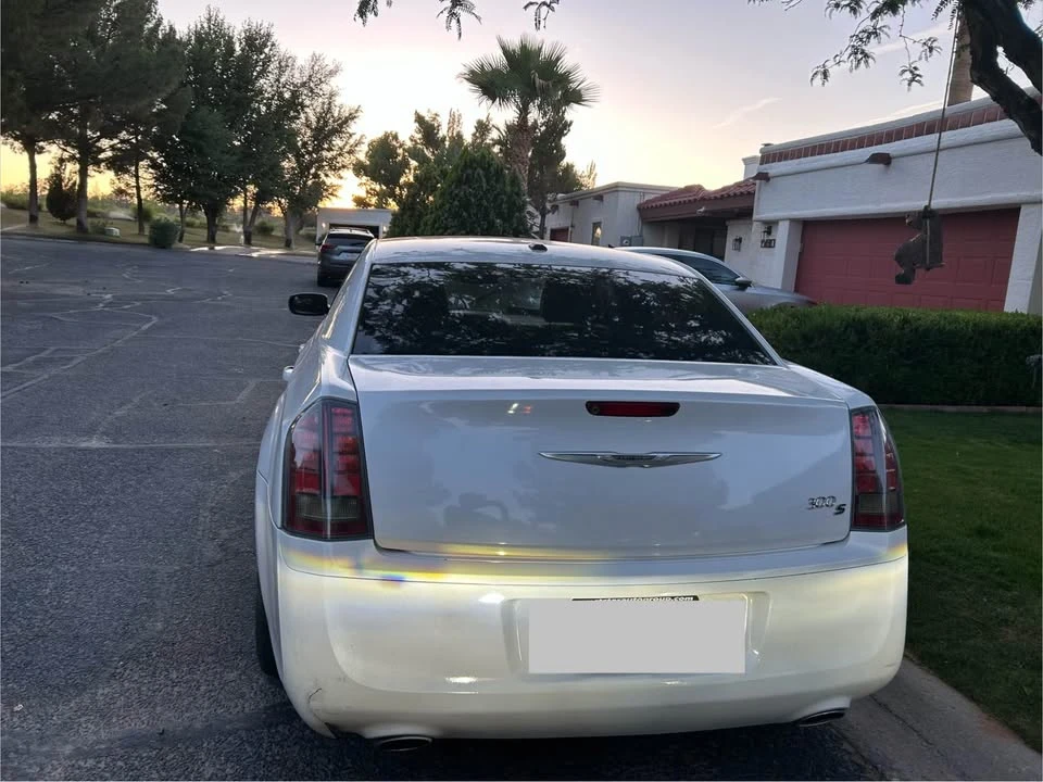 2014 Chrysler 300 (2005-2023) - Image 4 of 6