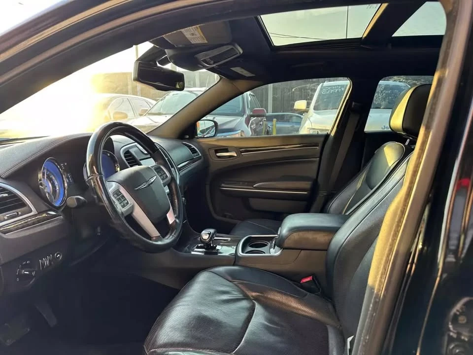 2014 Chrysler 300 (2005-2023) - Image 3 of 7