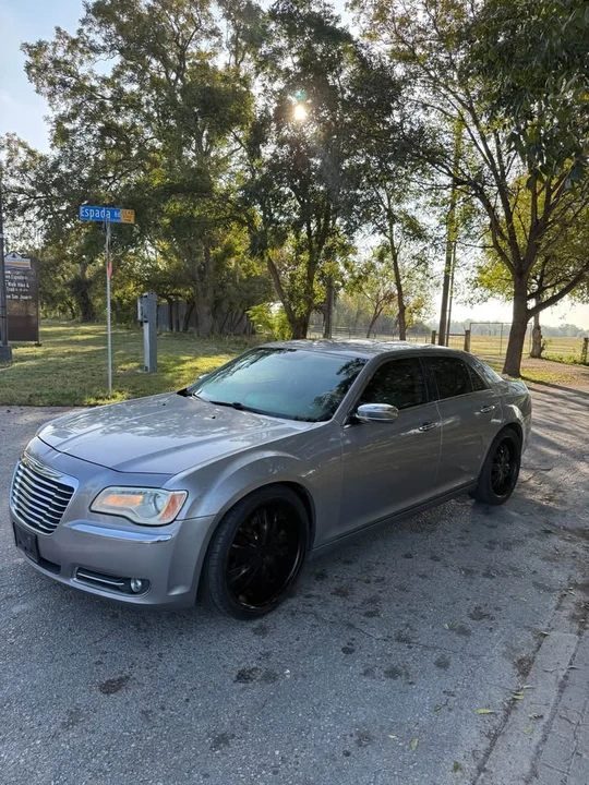 2014 Chrysler 300 (2005-2023) - Image 2 of 13