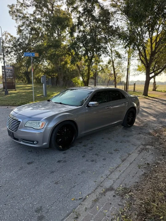 2014 Chrysler 300 (2005-2023) - Image 7 of 13