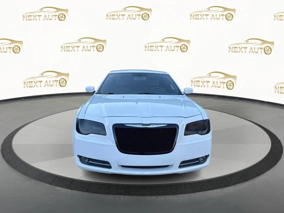 2014 Chrysler 300 (2005-2023) - Image 8 of 21
