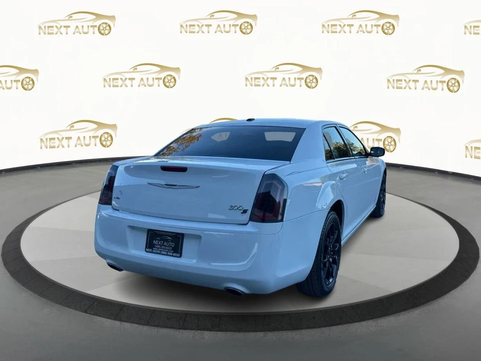 2014 Chrysler 300 (2005-2023) - Image 5 of 21