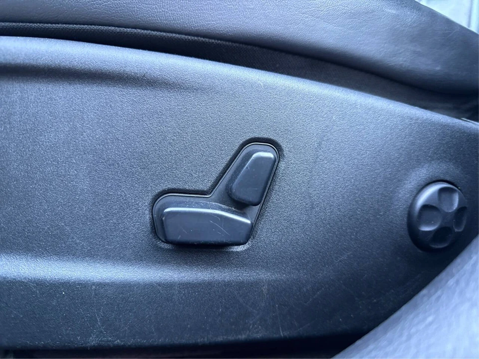 2014 Chrysler 300 (2005-2023) - Image 18 of 21