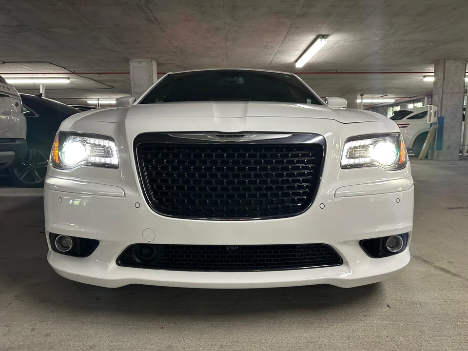 2014 Chrysler 300 (2005-2023) - Image 6 of 28
