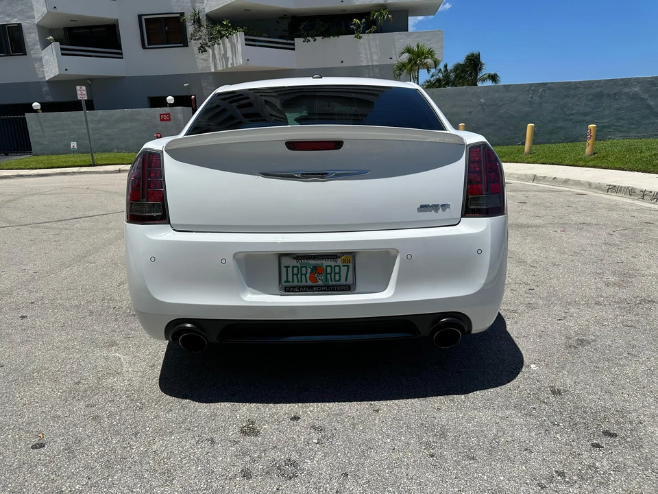 2014 Chrysler 300 (2005-2023) - Image 13 of 28
