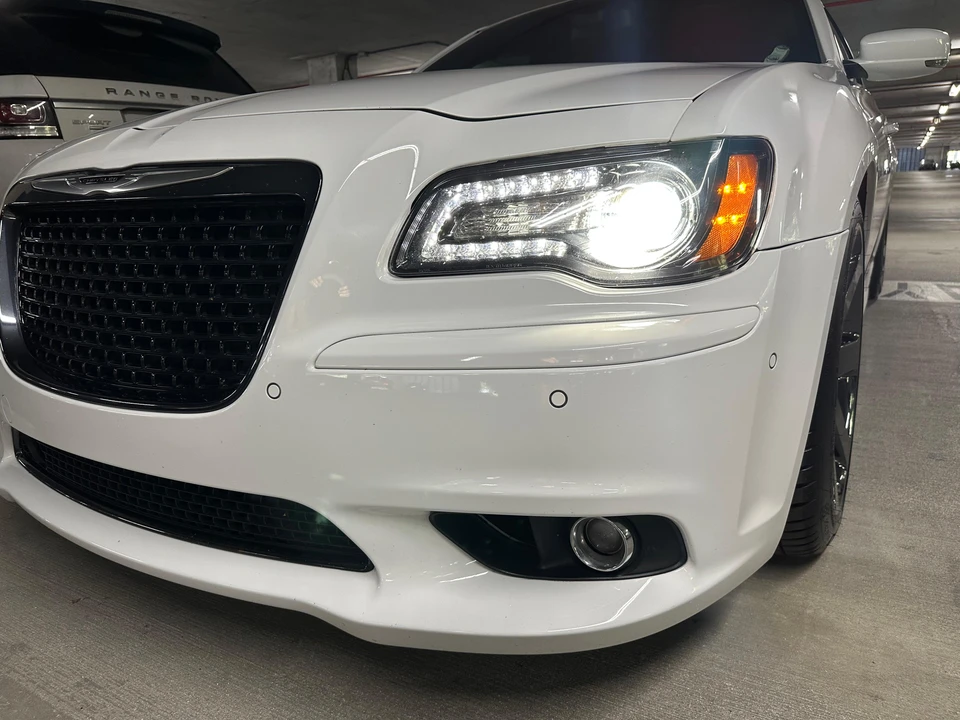 2014 Chrysler 300 (2005-2023) - Image 25 of 28