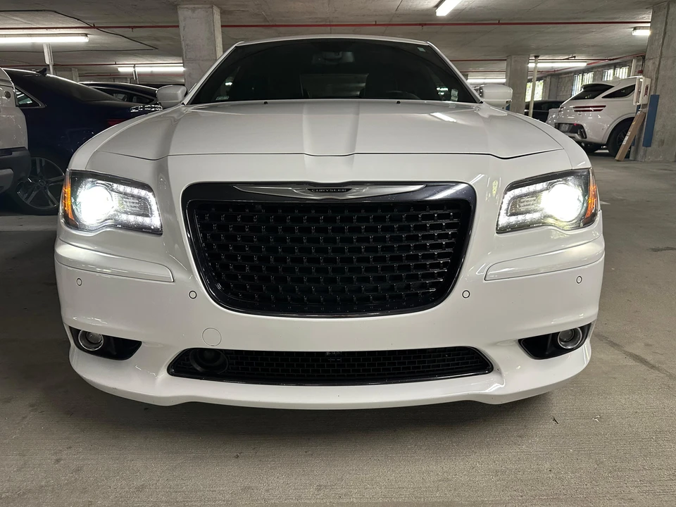 2014 Chrysler 300 (2005-2023) - Image 7 of 28