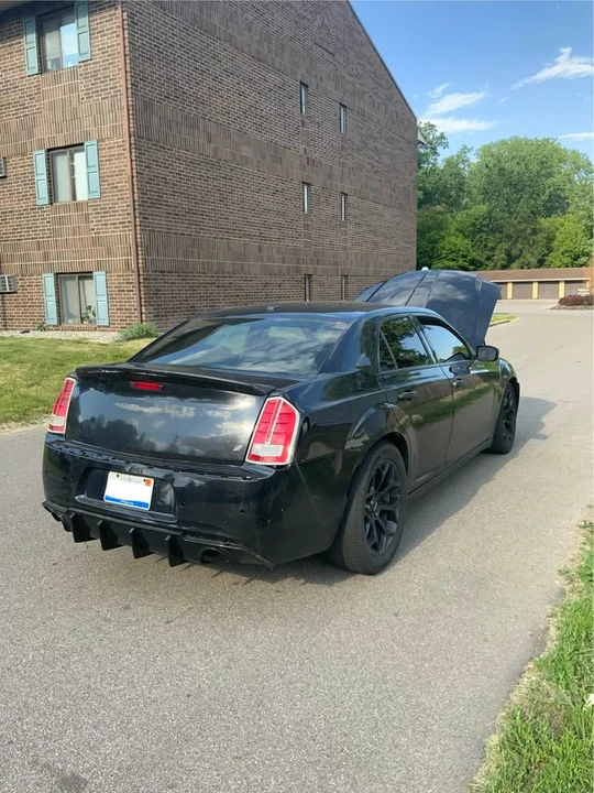 2014 Chrysler 300 (2005-2023) - Image 2 of 12