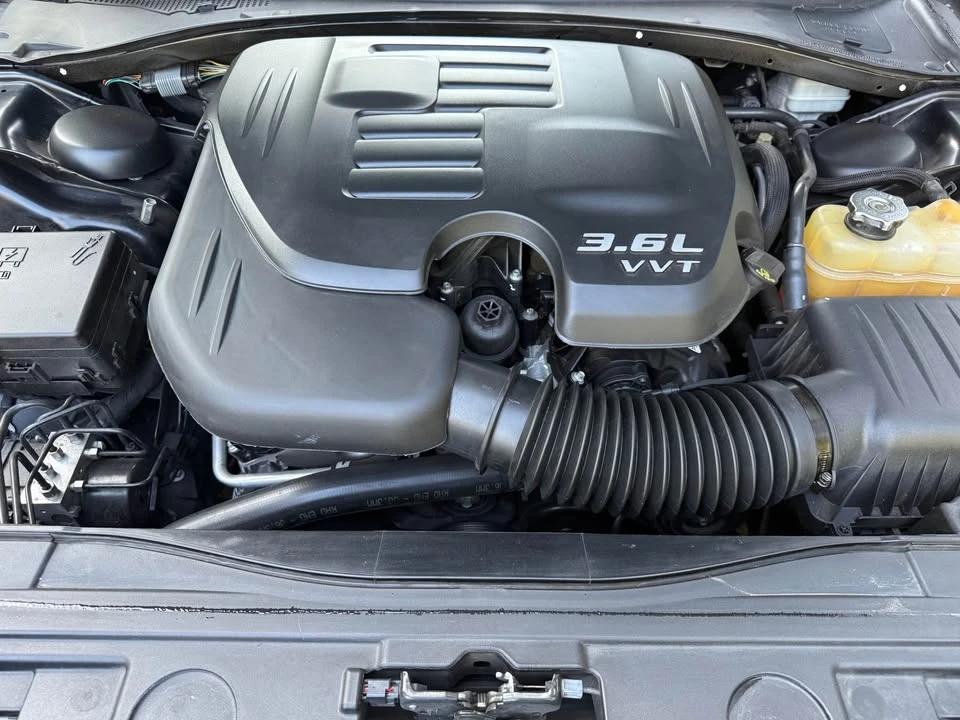 2014 Chrysler 300 (2005-2023) - Image 9 of 19