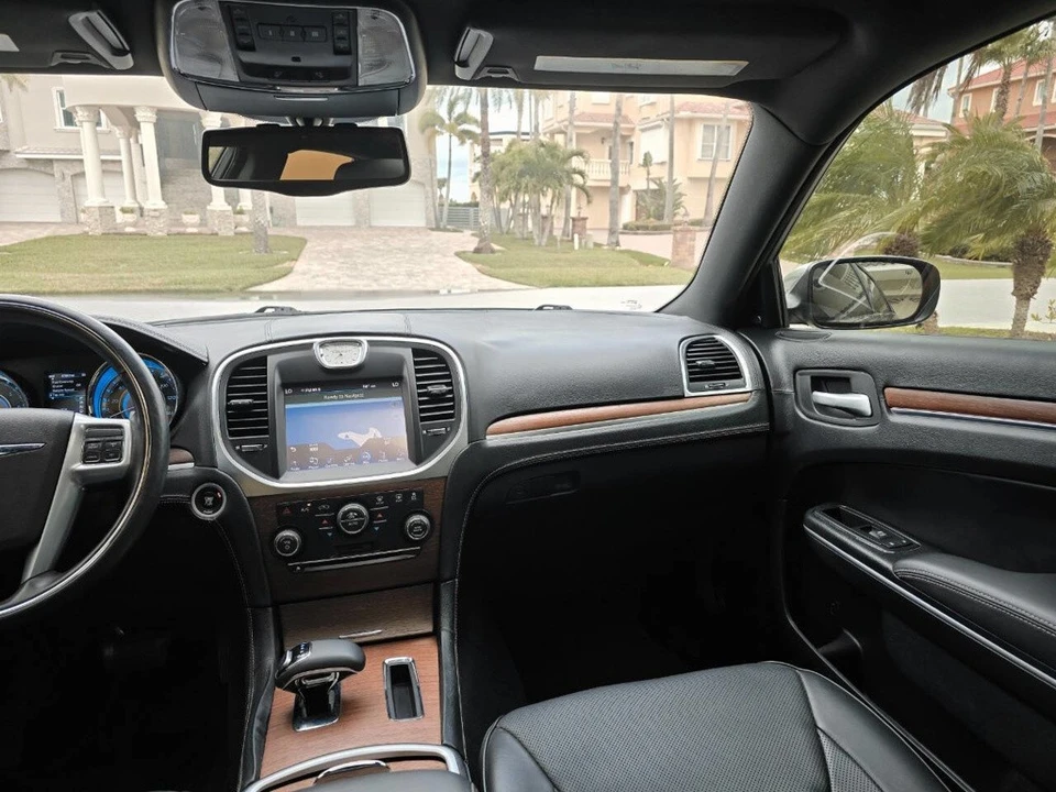 2014 Chrysler 300 (2005-2023) - Image 14 of 21
