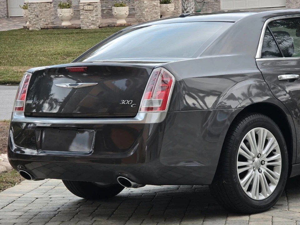 2014 Chrysler 300 (2005-2023) - Image 5 of 21