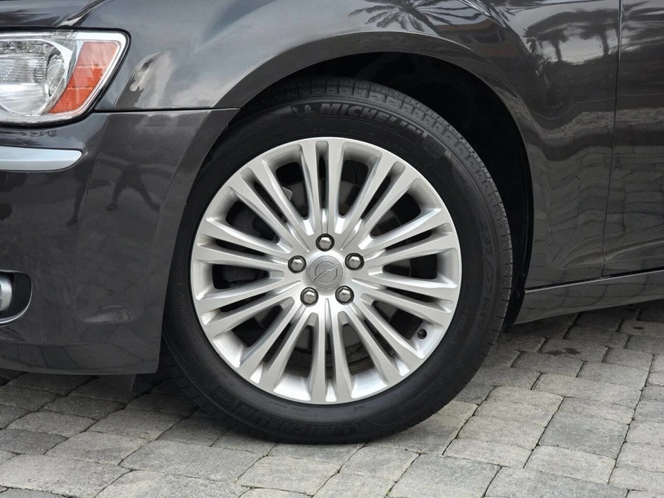 2014 Chrysler 300 (2005-2023) - Image 3 of 21