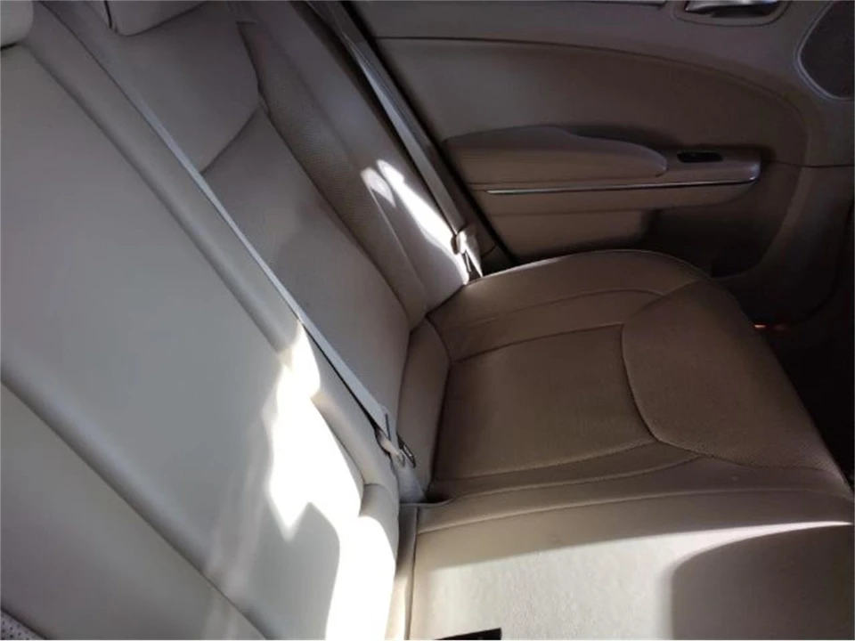 2014 Chrysler 300 (2005-2023) - Image 8 of 21