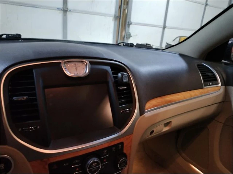 2014 Chrysler 300 (2005-2023) - Image 2 of 21