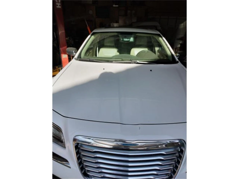 2014 Chrysler 300 (2005-2023) - Image 17 of 21