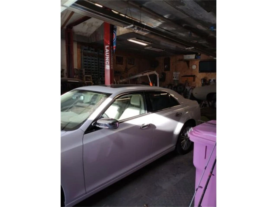 2014 Chrysler 300 (2005-2023) - Image 18 of 21