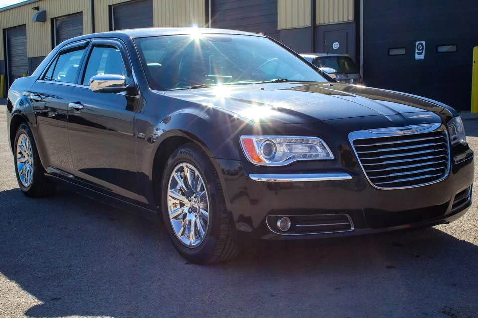 2014 Chrysler 300 (2005-2023) - Image 3 of 19