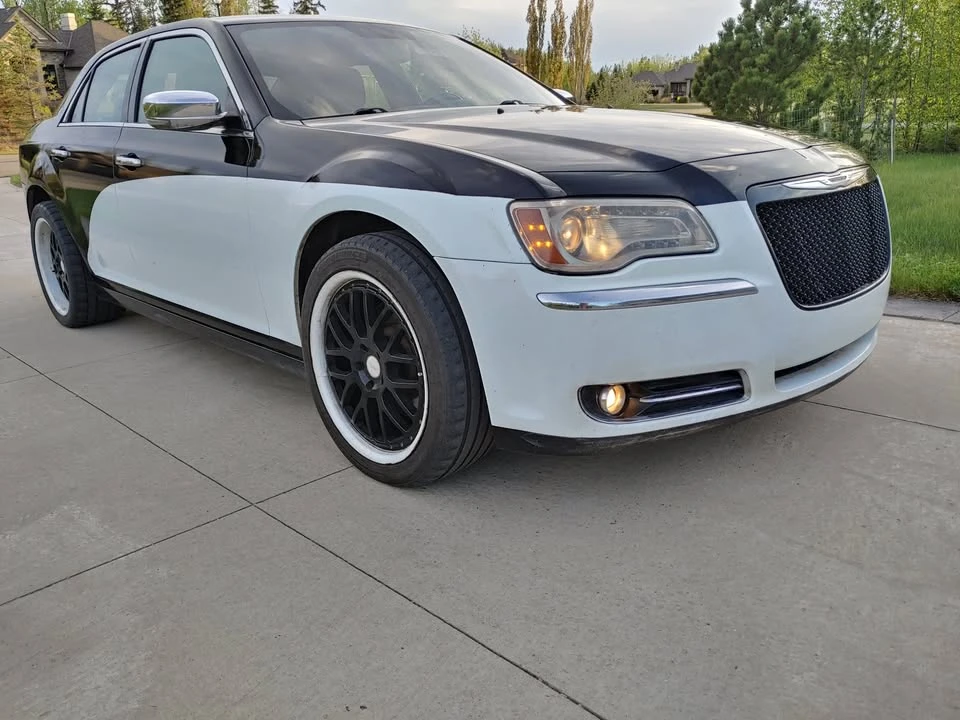 2014 Chrysler 300 (2005-2023) - Image 5 of 17