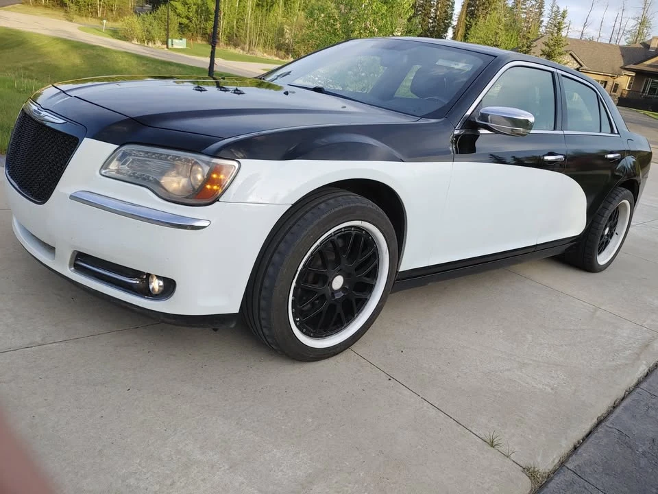2014 Chrysler 300 (2005-2023) - Image 7 of 17