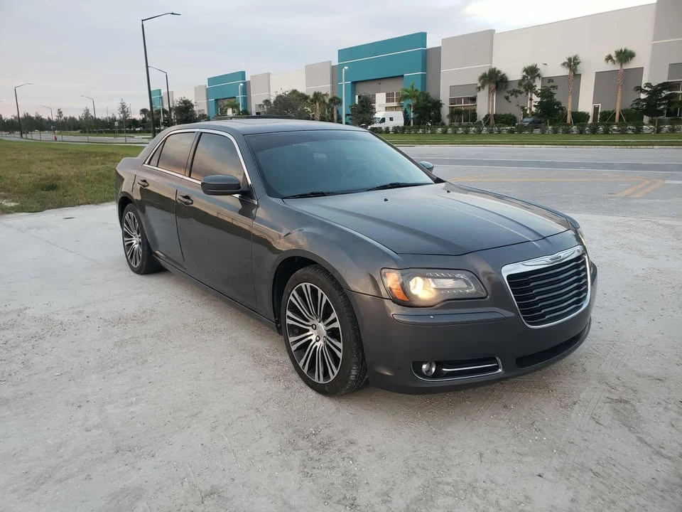 2014 Chrysler 300 (2005-2023) - Image 2 of 12