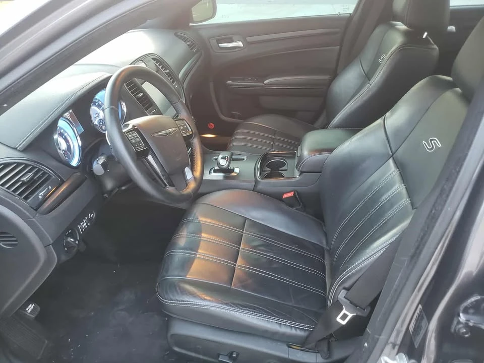 2014 Chrysler 300 (2005-2023) - Image 10 of 12