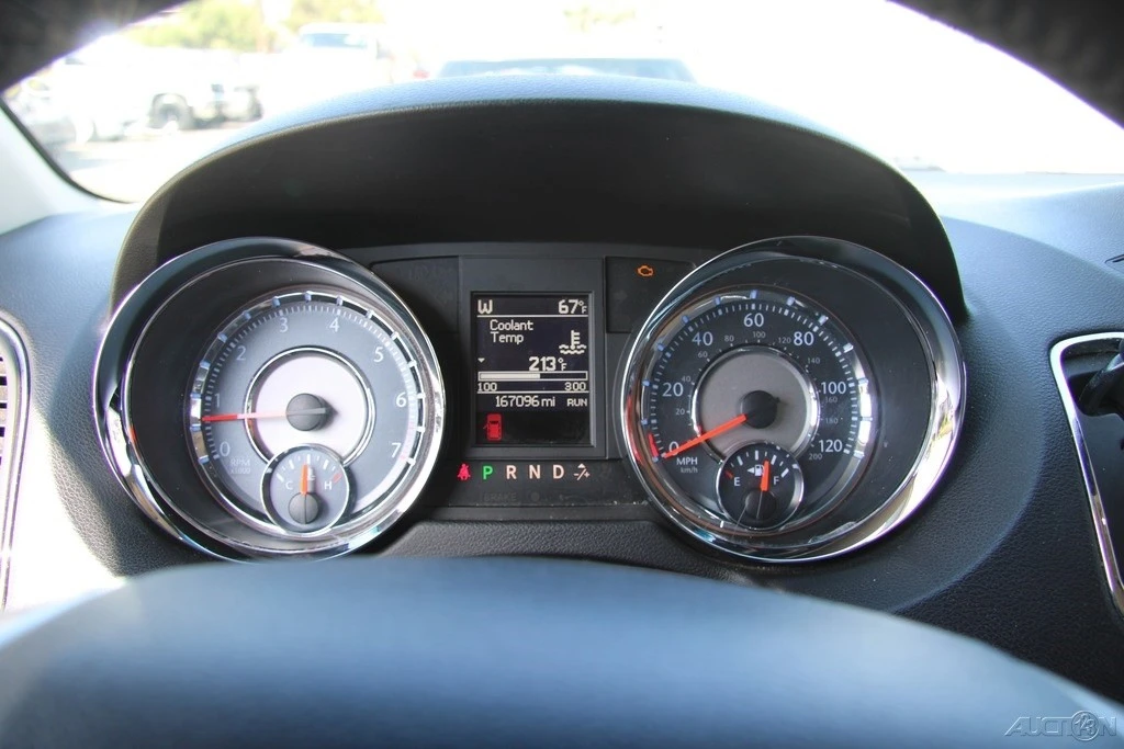 2014 Chrysler Town & Country - Image 17 of 21