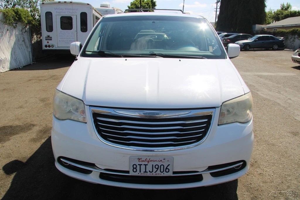 2014 Chrysler Town & Country - Image 11 of 21