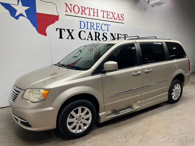 2014 Chrysler Town & Country - Image 12 of 21