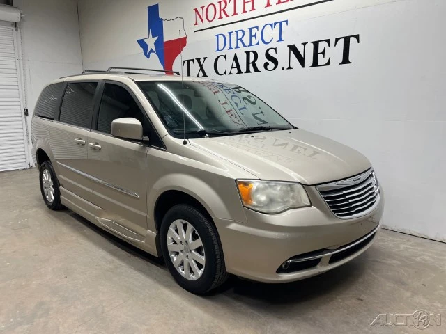 2014 Chrysler Town & Country - Image 2 of 21