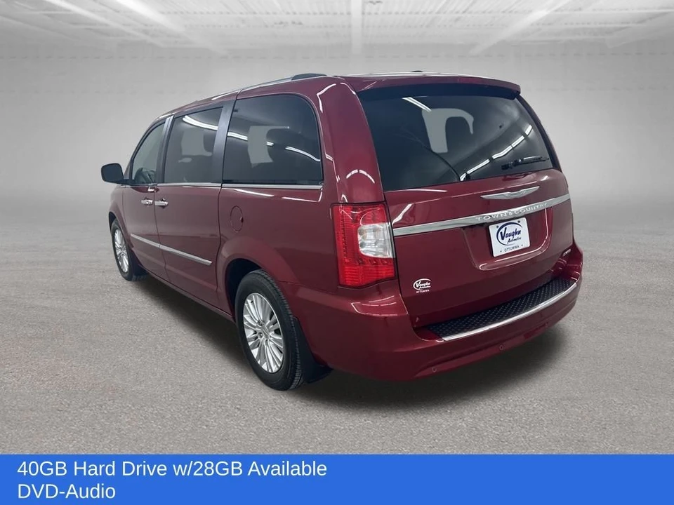 2014 Chrysler Town & Country - Image 9 of 12