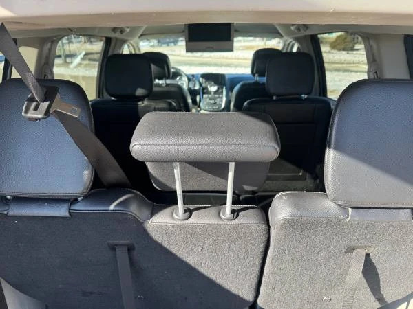2014 Chrysler Town & Country - Image 14 of 18