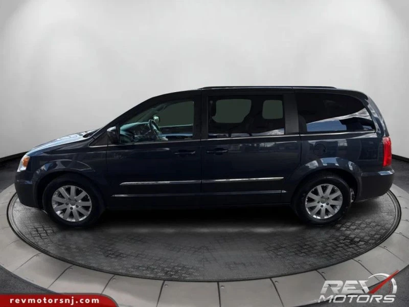 2014 Chrysler Town & Country - Image 2 of 12