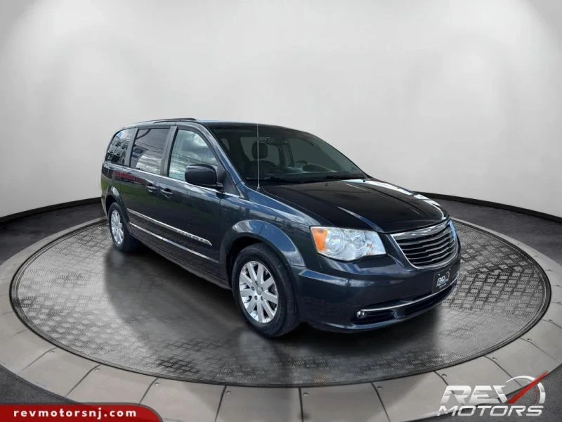 2014 Chrysler Town & Country - Image 7 of 12