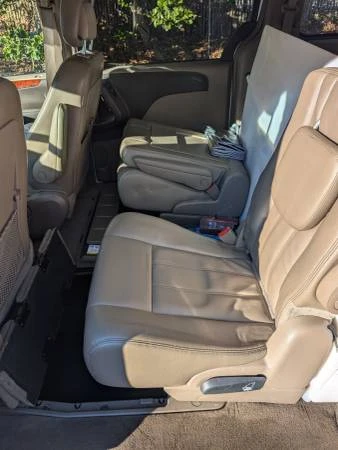 2014 Chrysler Town & Country - Image 14 of 14