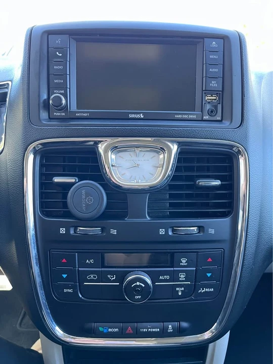 2014 Chrysler Town & Country - Image 13 of 20