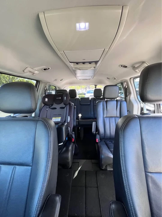 2014 Chrysler Town & Country - Image 17 of 20
