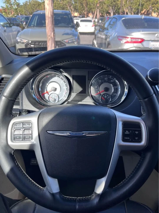 2014 Chrysler Town & Country - Image 12 of 20